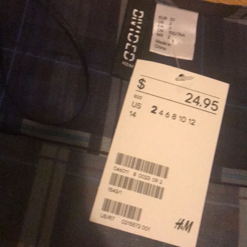 H&M Top - Picture 2 of 3